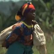 Odetta, fermière rwandaise soutenue par la fondation Bill et Melinda Gates