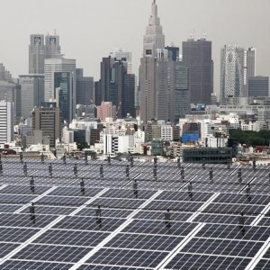 Toit "solaire" à Tokyo. © Tomohiro Ohsumi (Bloomberg/Getty Images)