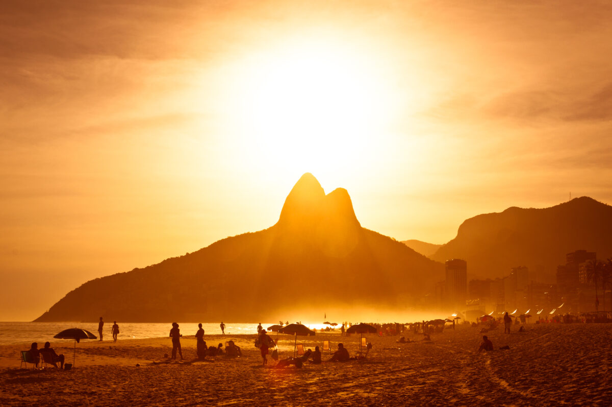 Brésil, Rio de Janeiro, chaleur extrême, vague de chaleur, Ipanema, plage, inondation, température, réchauffement climatique, mars 2024, El Niño